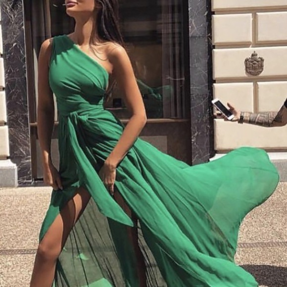 Dresses & Skirts - Brand new green dress